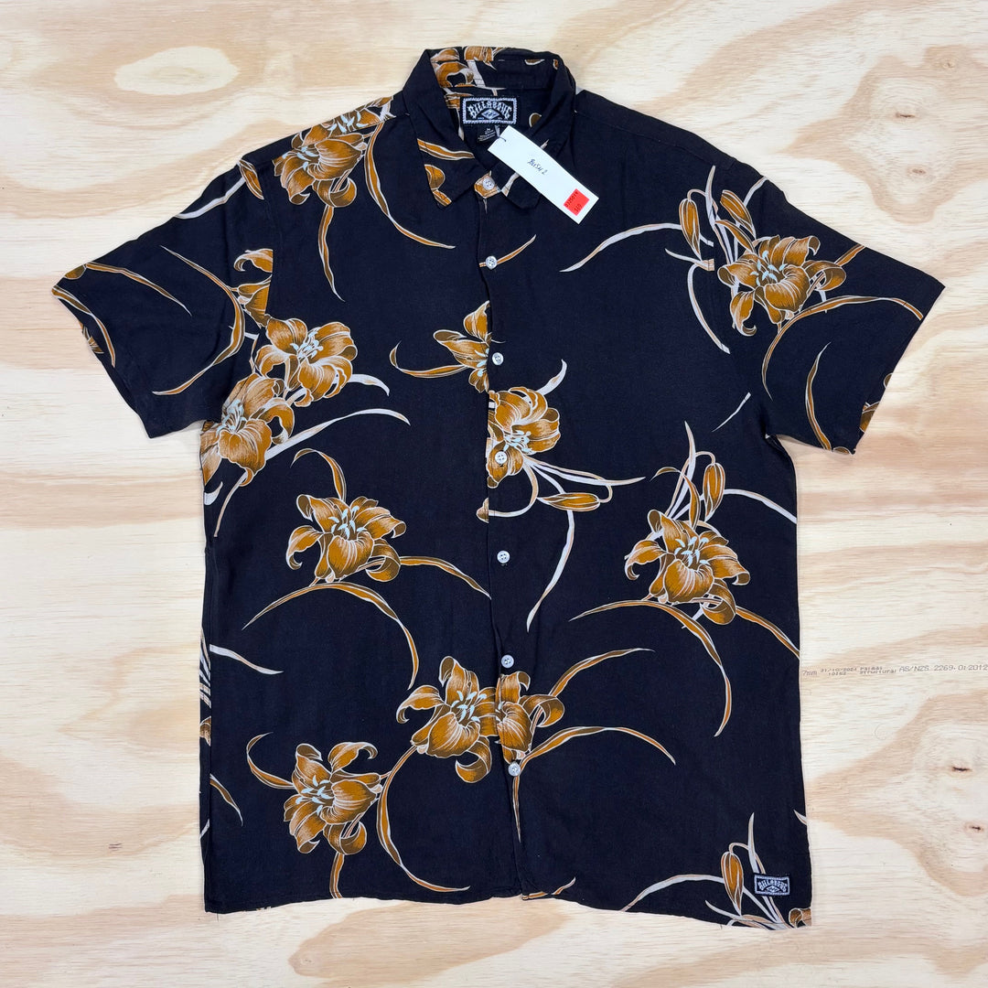 VINTAGE HAWAIIAN SHIRT MEDIUM