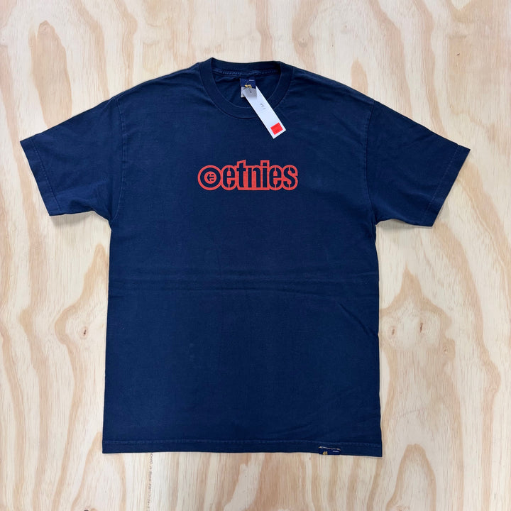 VINTAGE ETNIES TEE LARGE